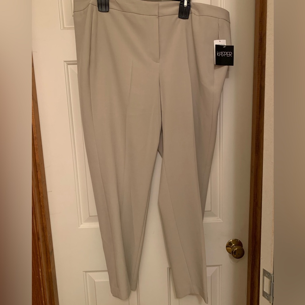Kasper NWT size 18 dress pants, light tan